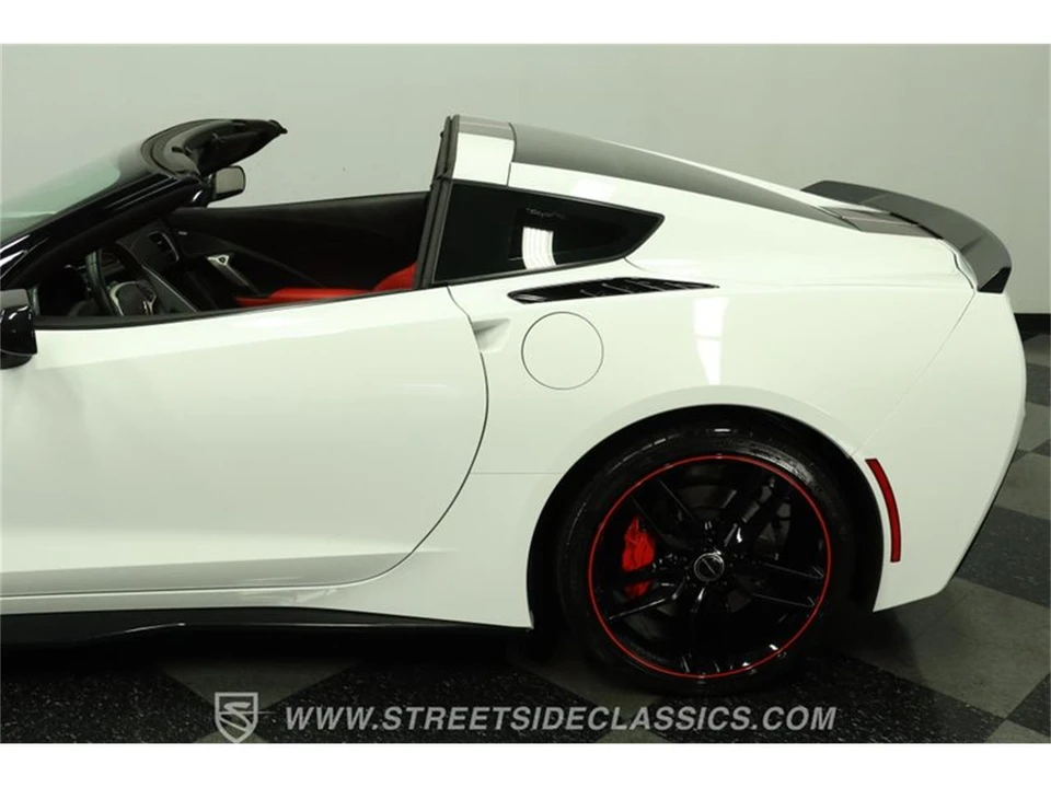 2015 Chevrolet Corvette C7 - Image 24 of 31