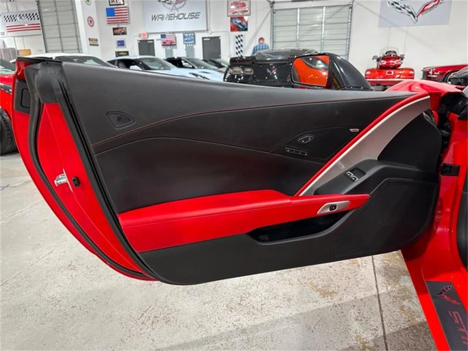 2015 Chevrolet Corvette C7 - Image 16 of 30