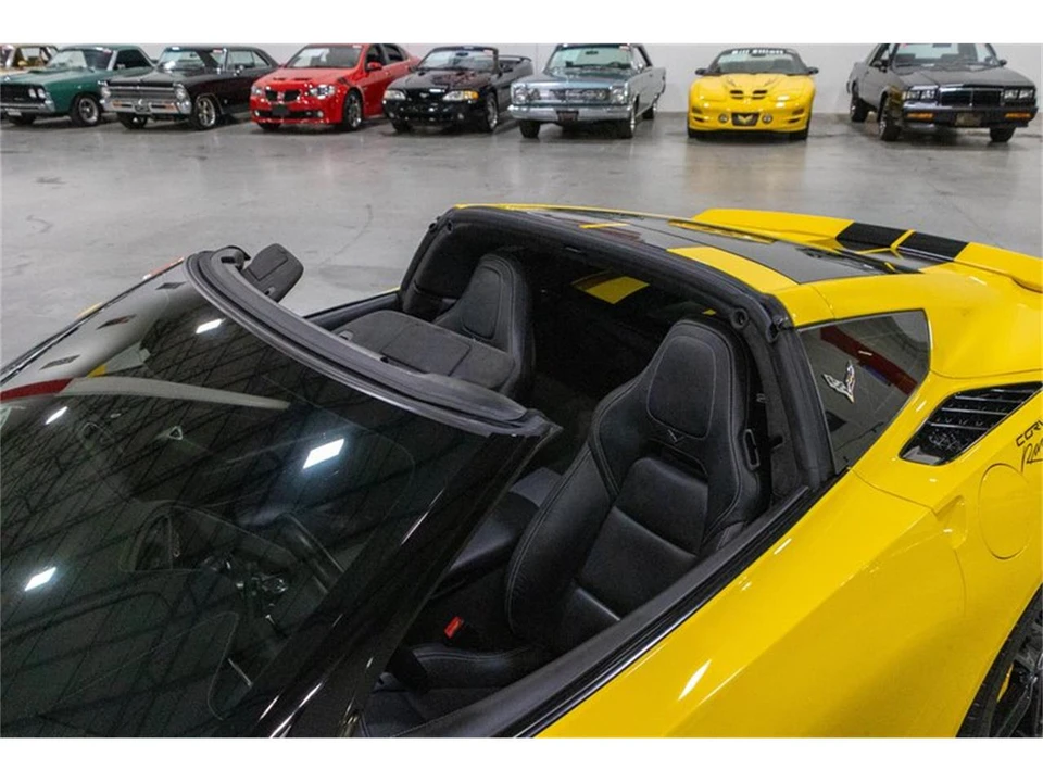 2015 Chevrolet Corvette C7 - Image 18 of 31