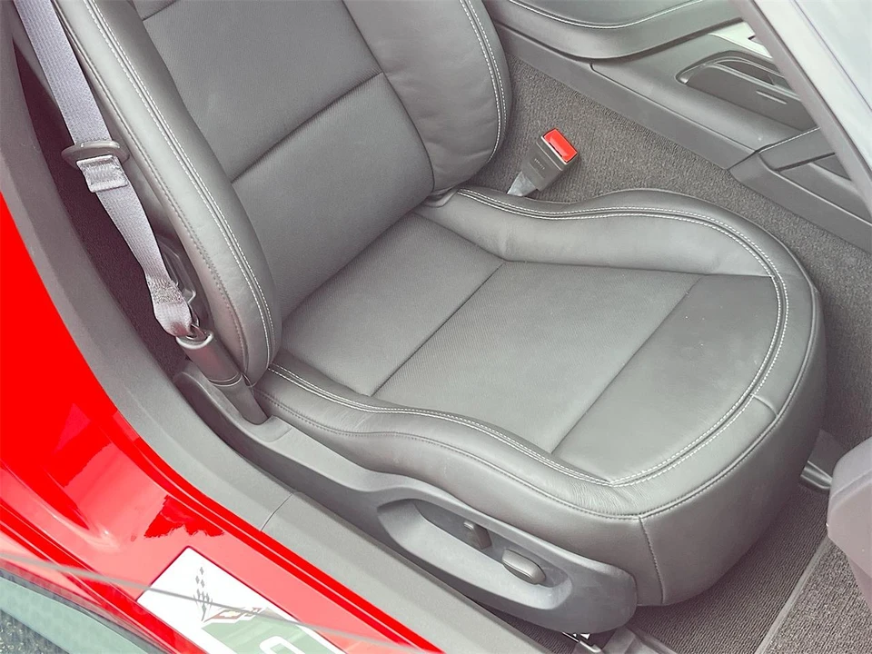2015 Chevrolet Corvette C7 - Image 24 of 31