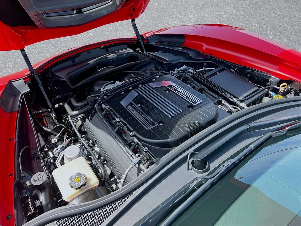 2015 Chevrolet Corvette C7 - Image 28 of 31