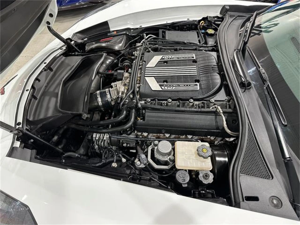 2015 Chevrolet Corvette C7 - Image 28 of 29