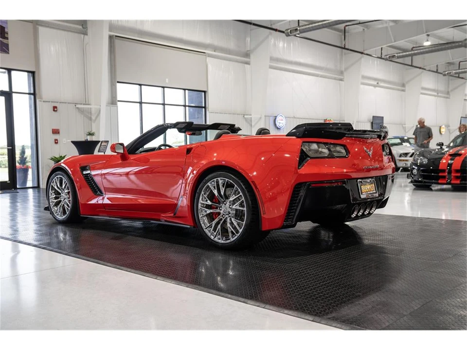 2015 Chevrolet Corvette C7 - Image 5 of 31