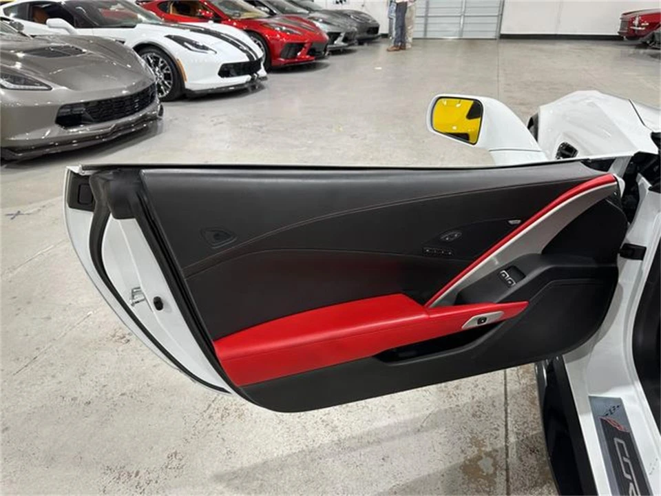2015 Chevrolet Corvette C7 - Image 13 of 30