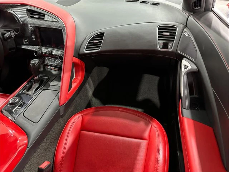 2015 Chevrolet Corvette C7 - Image 12 of 30