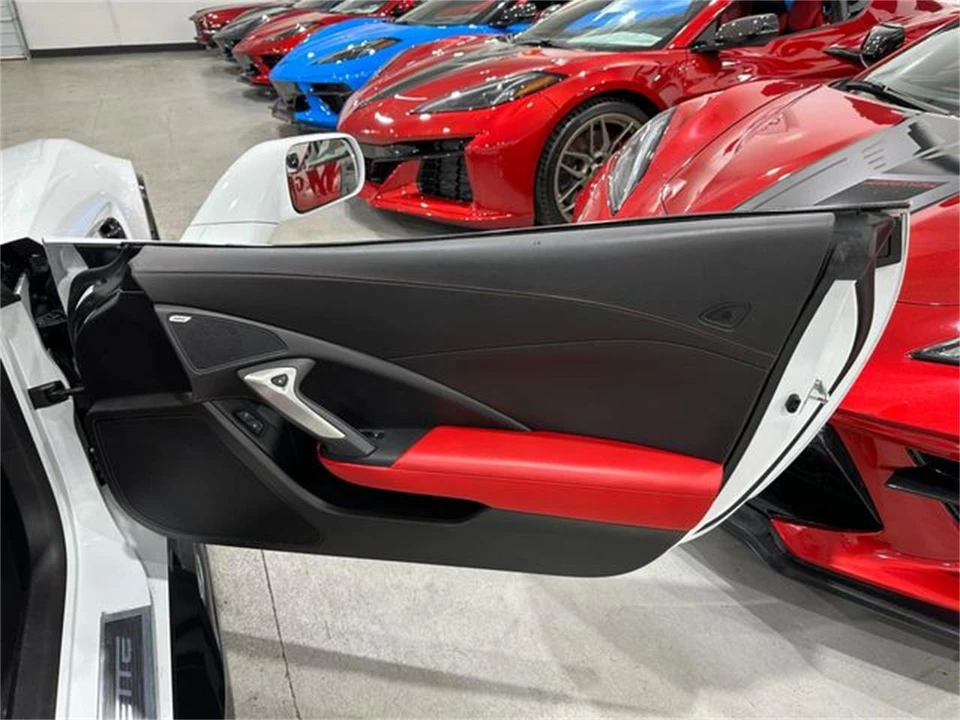 2015 Chevrolet Corvette C7 - Image 14 of 30