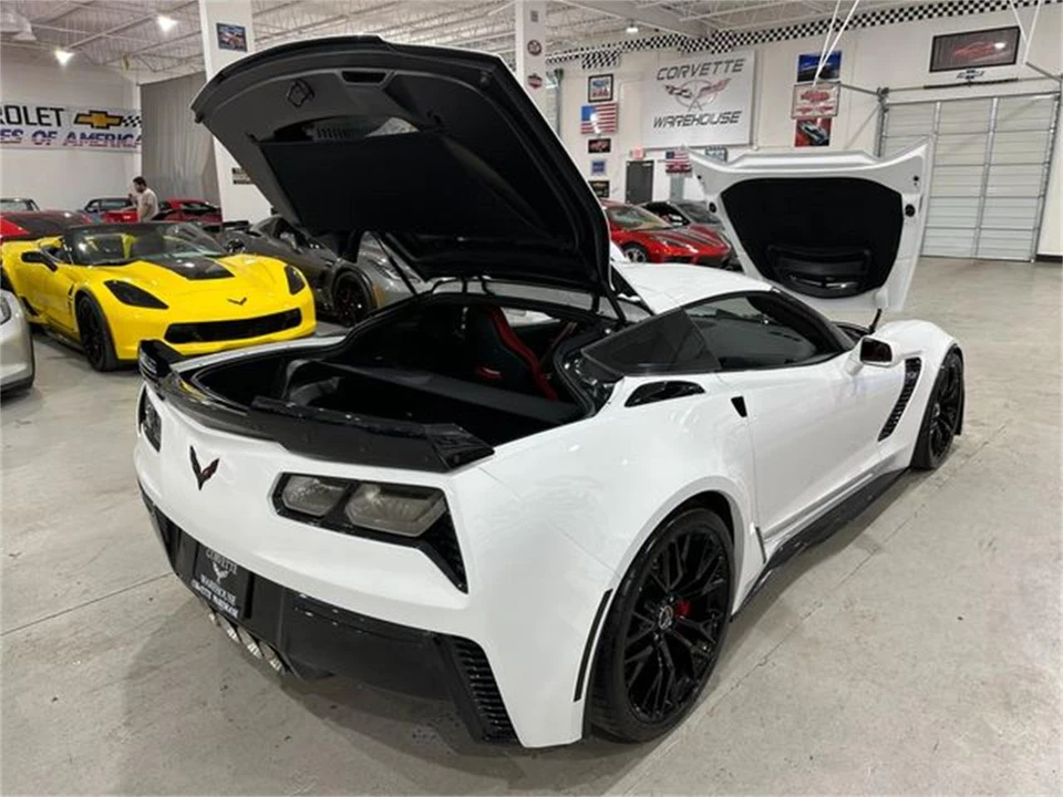 2015 Chevrolet Corvette C7 - Image 18 of 30