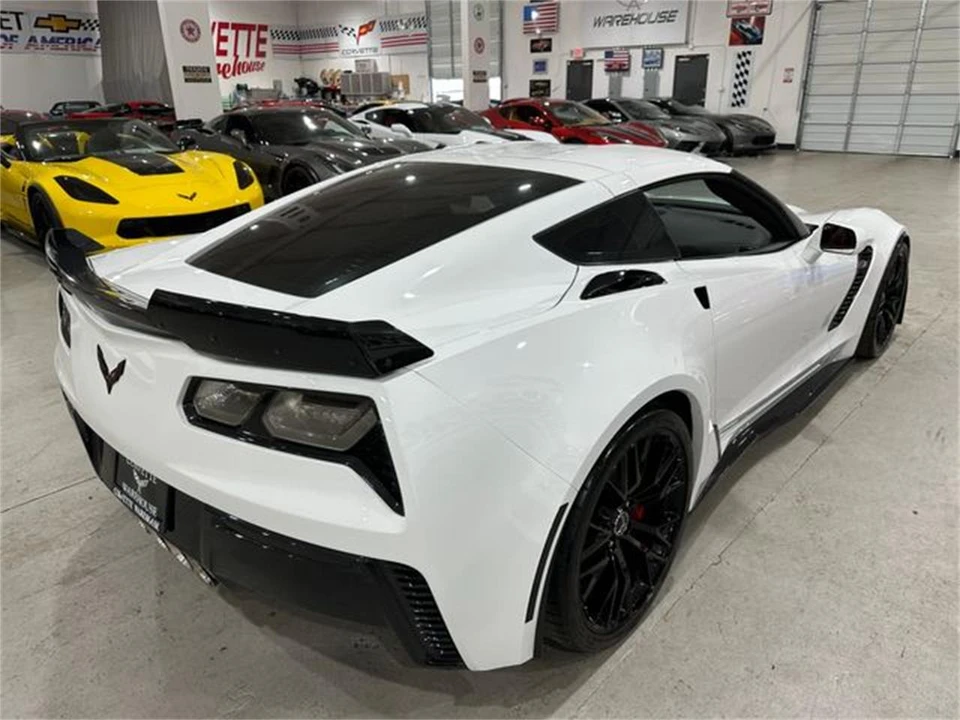 2015 Chevrolet Corvette C7 - Image 27 of 30