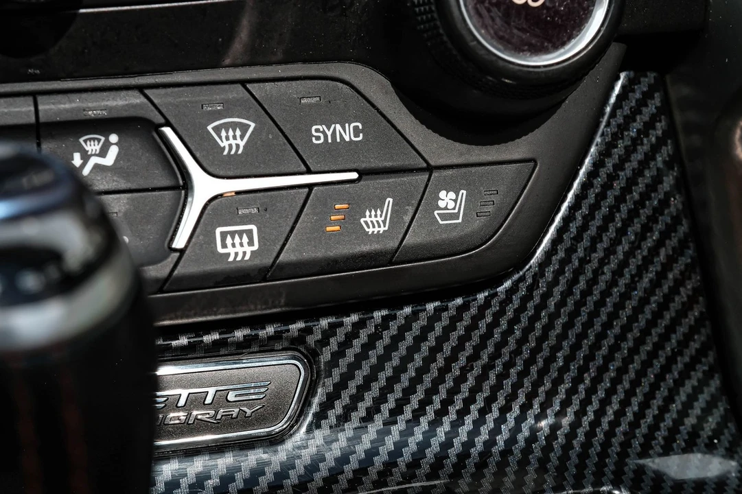 2015 Chevrolet Corvette C7 - Image 29 of 31