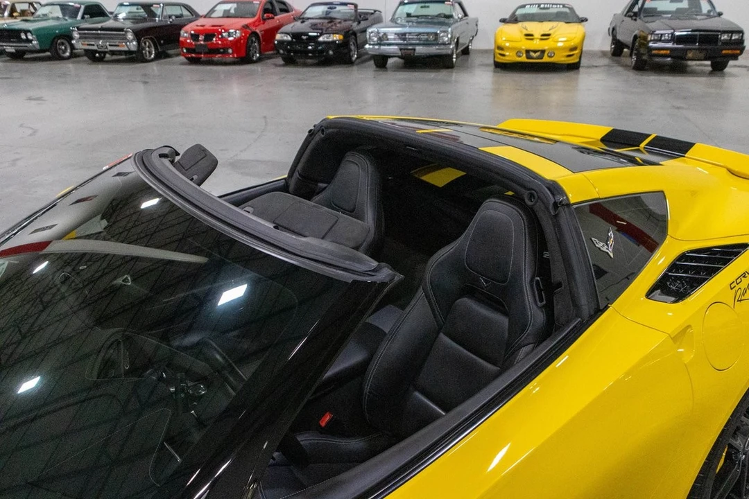 2015 Chevrolet Corvette C7 - Image 18 of 31