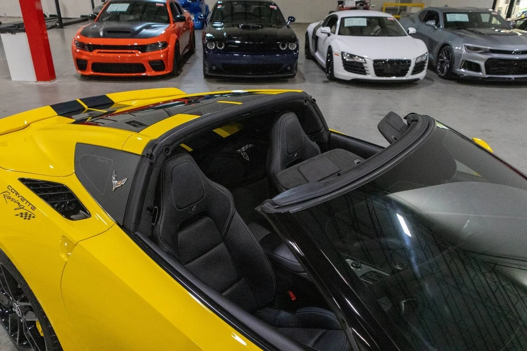 2015 Chevrolet Corvette C7 - Image 24 of 31
