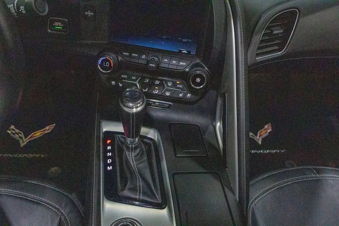 2015 Chevrolet Corvette C7 - Image 13 of 31