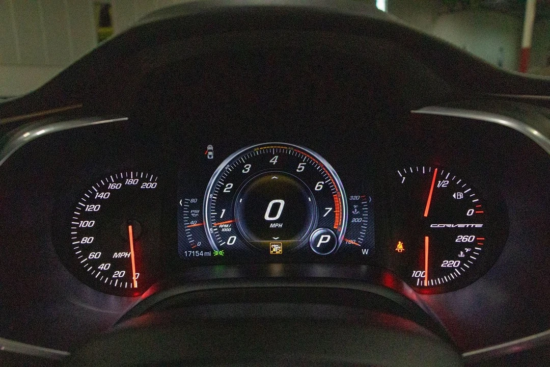 2015 Chevrolet Corvette C7 - Image 11 of 31