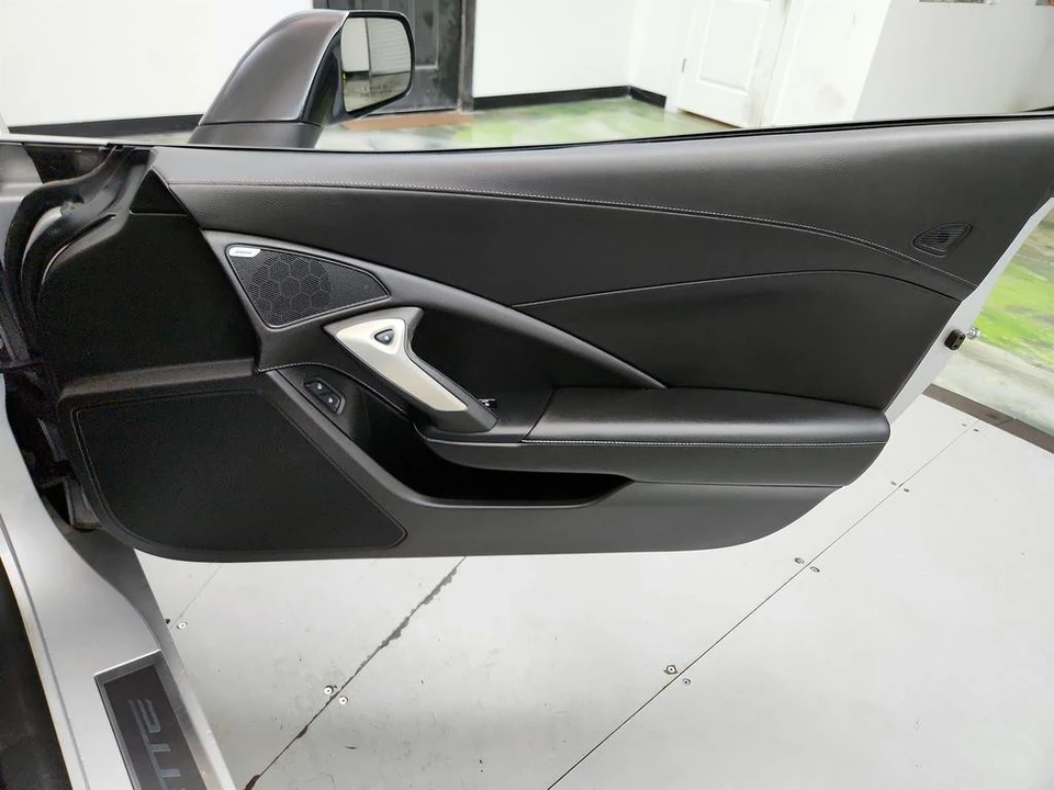 2015 Chevrolet Corvette C7 - Image 24 of 31