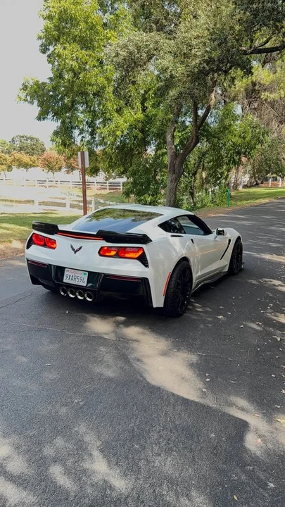 2015 Chevrolet Corvette C7 - Image 2 of 15