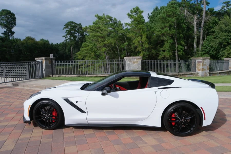 2015 Chevrolet Corvette C7 - Image 2 of 9