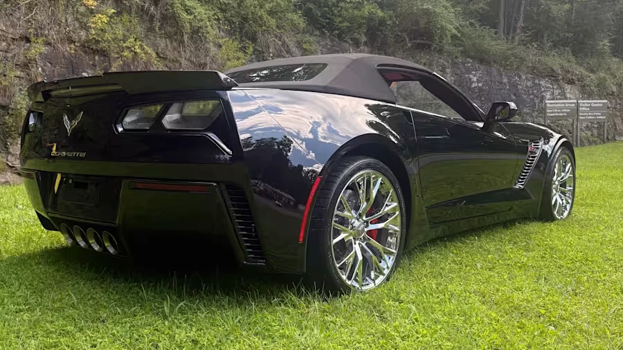 2015 Chevrolet Corvette C7 - Image 2 of 13