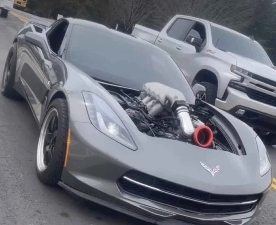 2015 Chevrolet Corvette - Image 2 of 2