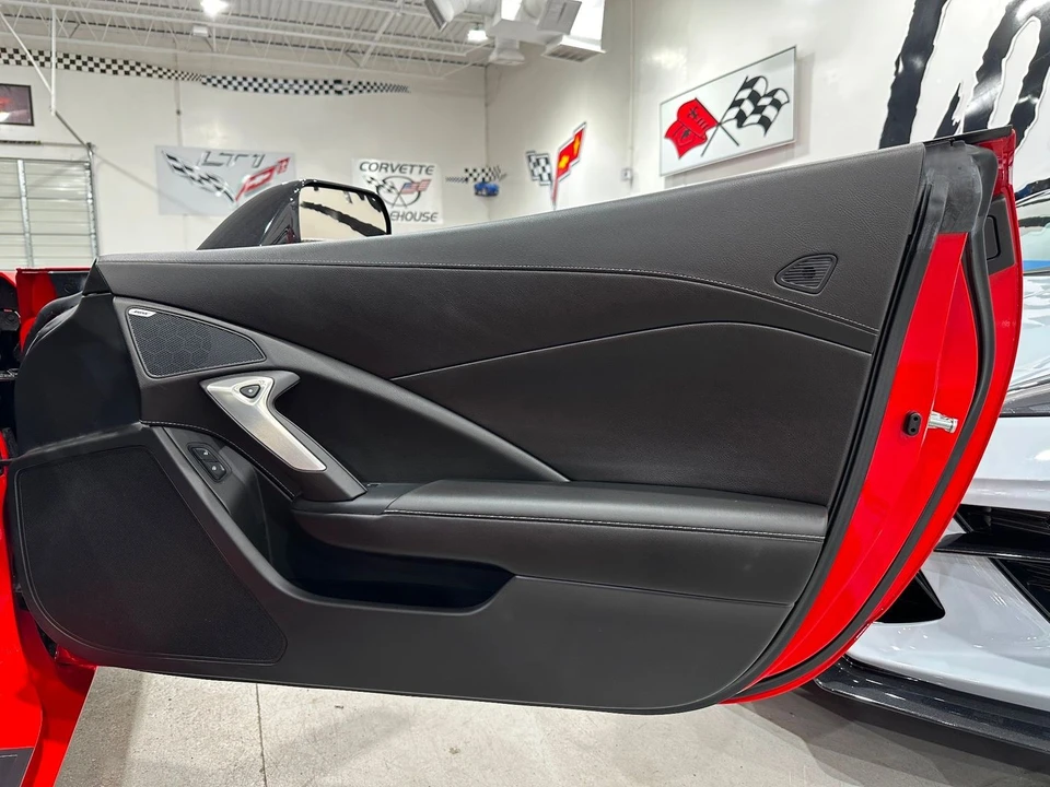 2015 Chevrolet Corvette C7 - Image 16 of 21