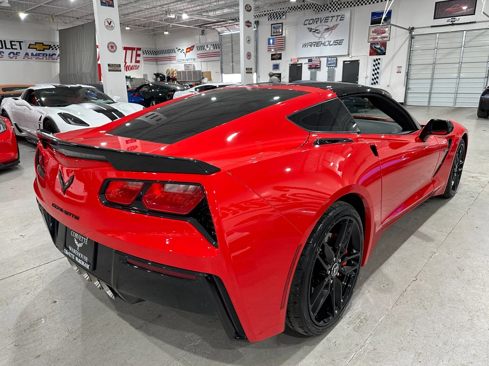 2015 Chevrolet Corvette - Image 24 of 31