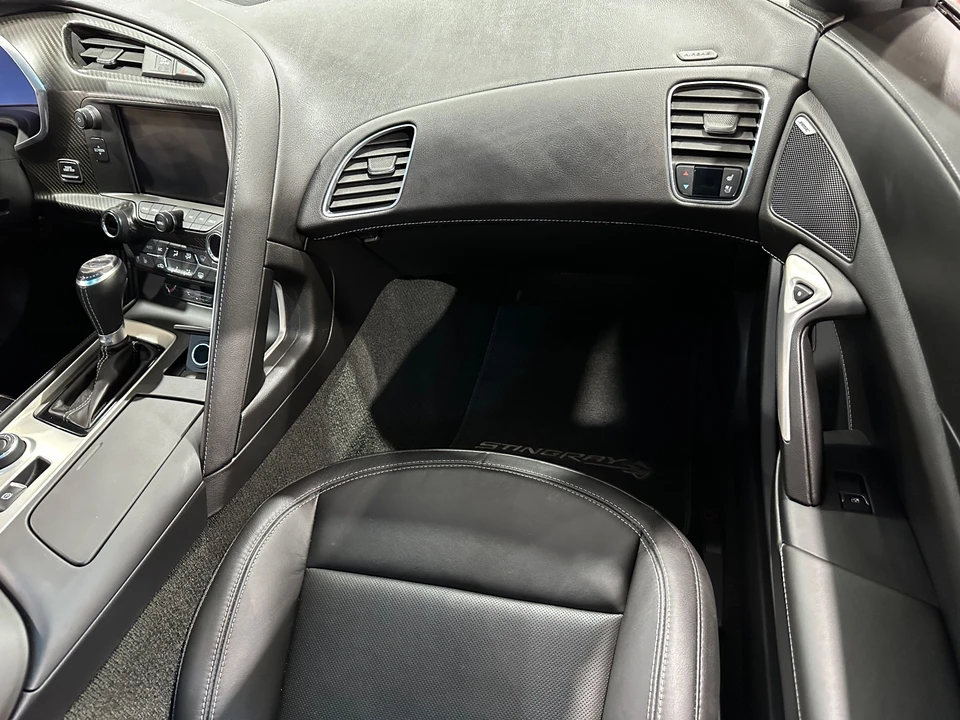 2015 Chevrolet Corvette - Image 11 of 31