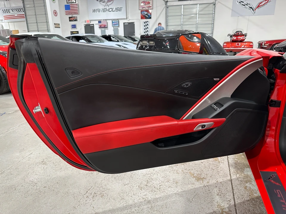 2015 Chevrolet Corvette C7 - Image 16 of 31