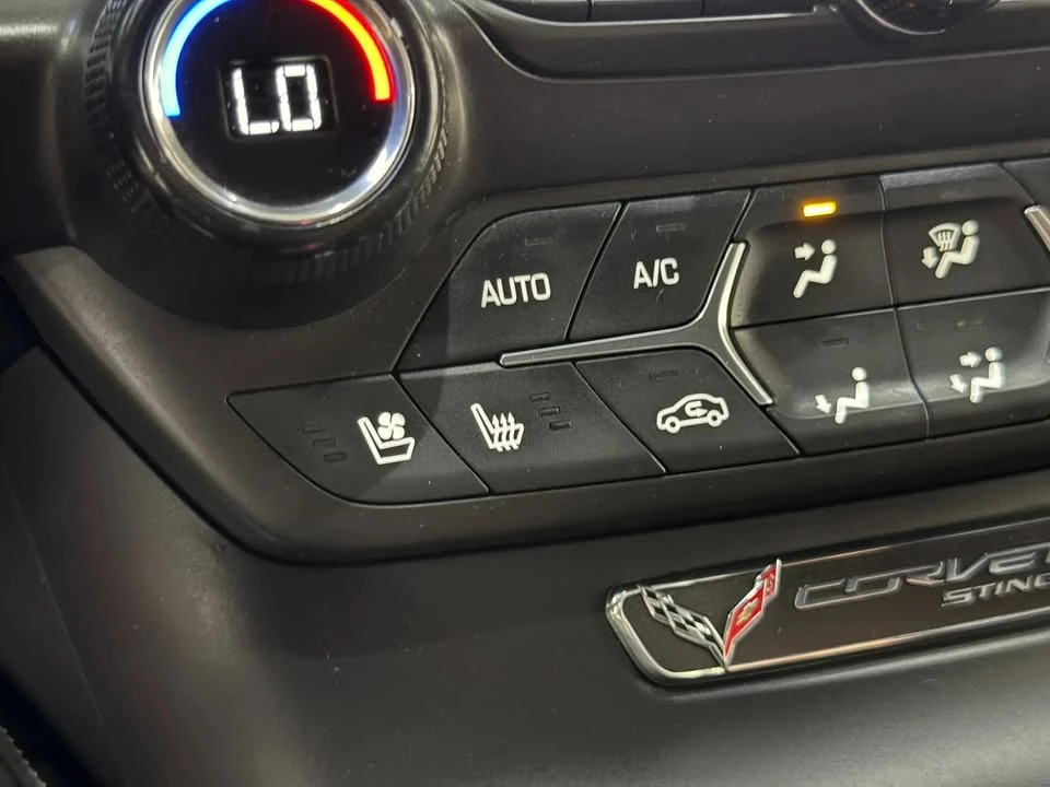 2015 Chevrolet Corvette C7 - Image 17 of 20