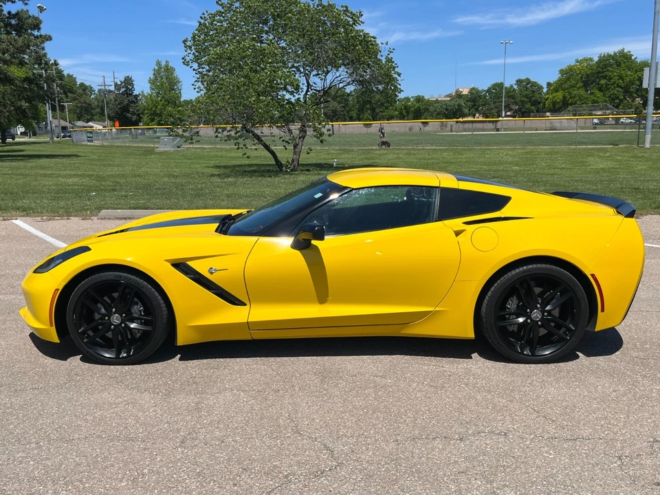 2015 Chevrolet Corvette C7 - Image 2 of 26