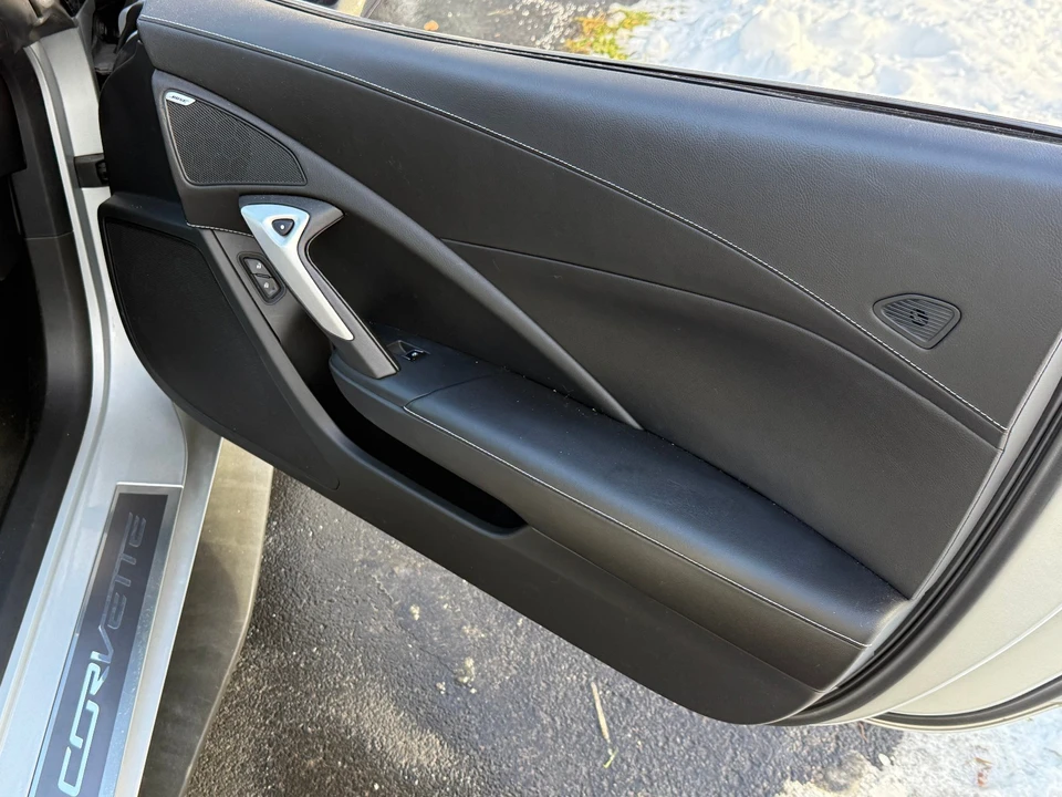2015 Chevrolet Corvette C7 - Image 6 of 12