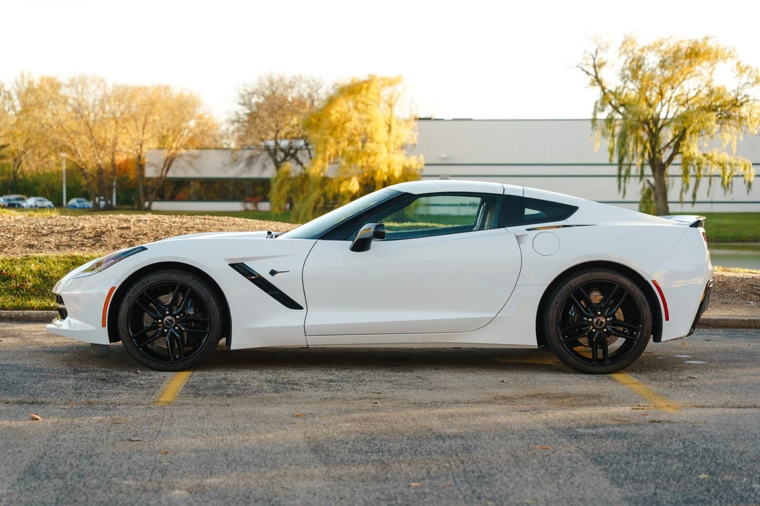 2015 Chevrolet Corvette C7 - Image 2 of 12