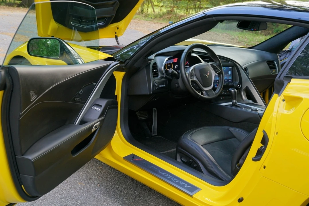 2015 Chevrolet Corvette C7 - Image 12 of 18