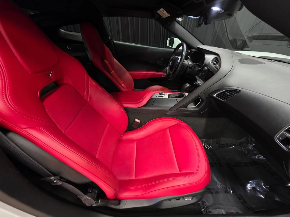 2015 Chevrolet Corvette C7 - Image 2 of 31