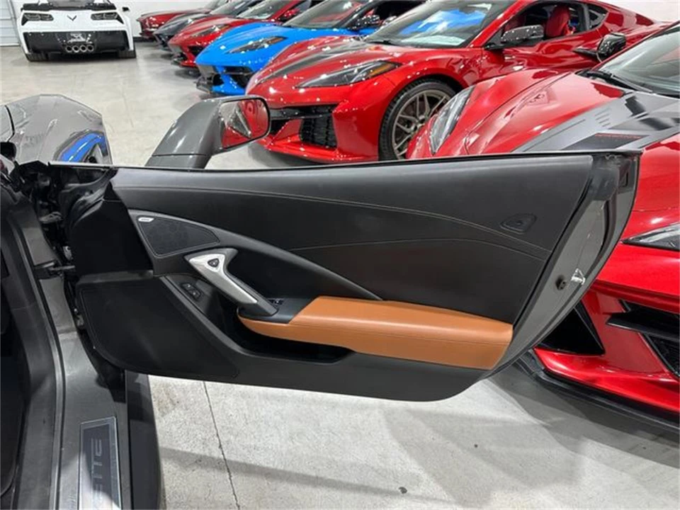 2015 Chevrolet Corvette C7 - Image 13 of 30