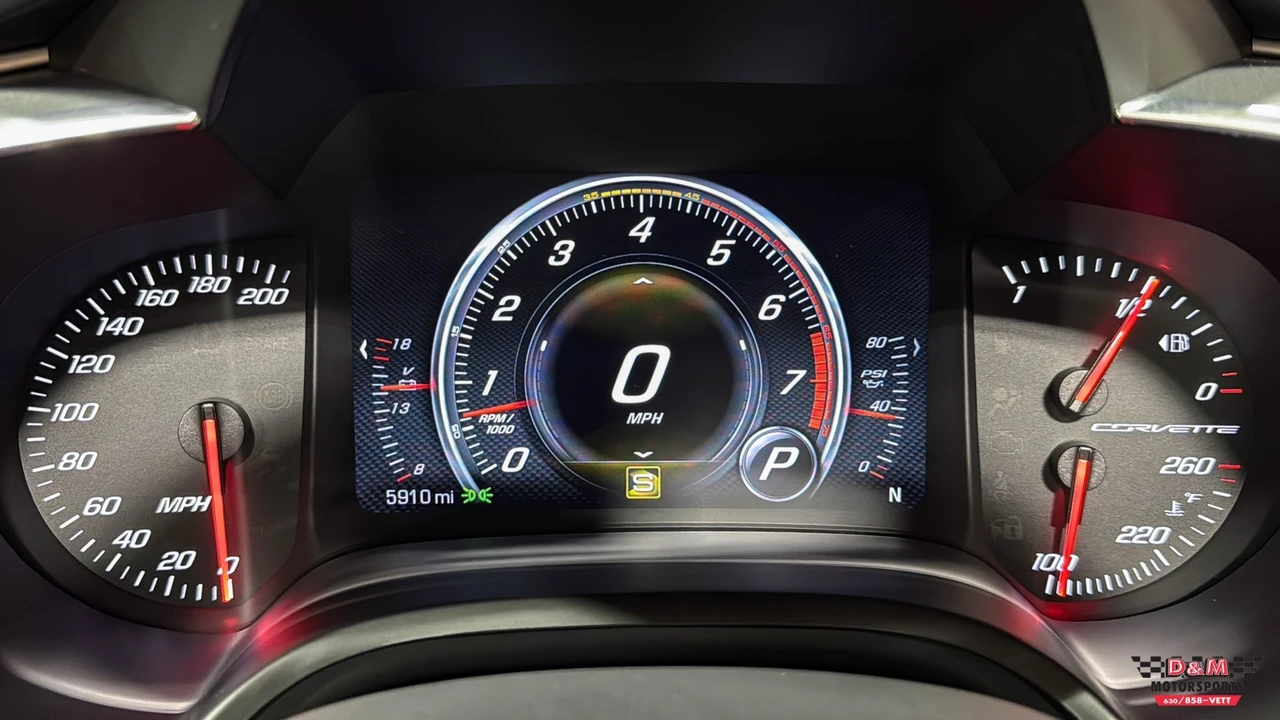 2015 Chevrolet Corvette C7 - Image 17 of 31