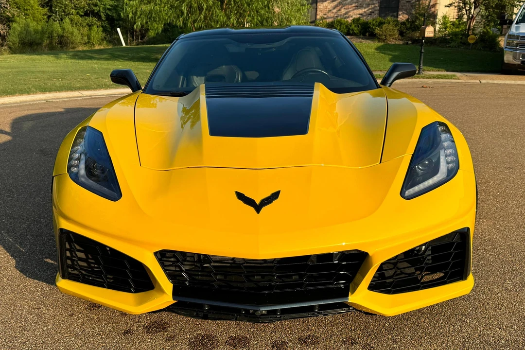 2015 Chevrolet Corvette C7 - Image 2 of 31