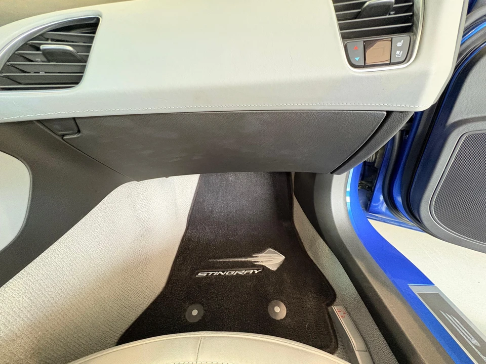 2015 Chevrolet Corvette C7 - Image 28 of 30