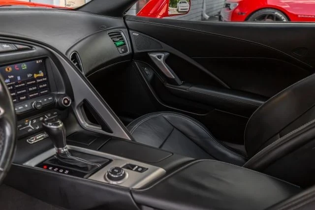 2015 Chevrolet Corvette C7 - Image 17 of 18