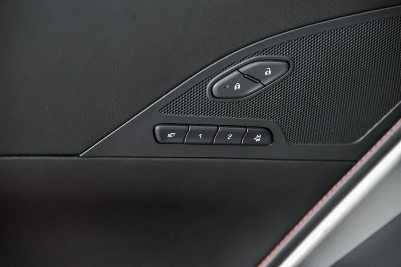 2015 Chevrolet Corvette C7 - Image 18 of 21