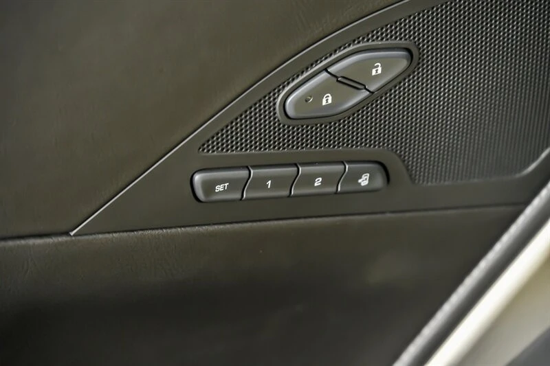 2015 Chevrolet Corvette C7 - Image 18 of 21