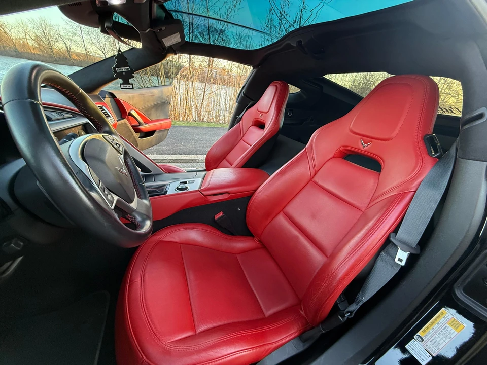 2015 Chevrolet Corvette C7 - Image 25 of 31