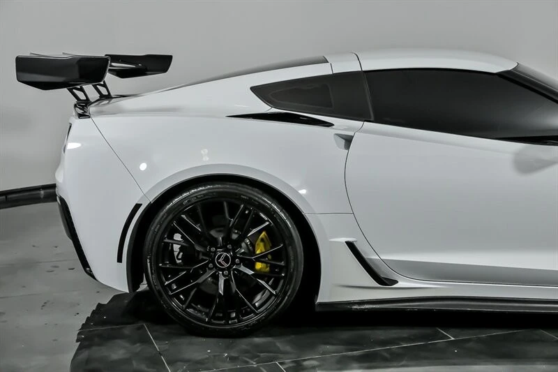 2015 Chevrolet Corvette C7 Z06 - Image 11 of 31
