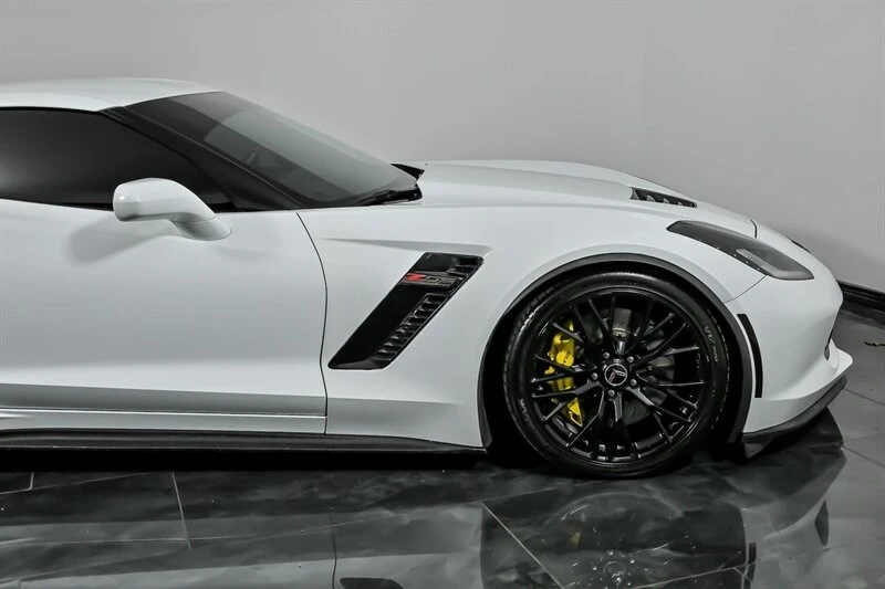 2015 Chevrolet Corvette C7 Z06 - Image 12 of 31