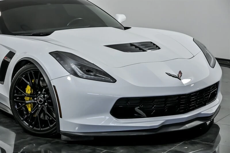 2015 Chevrolet Corvette C7 Z06 - Image 2 of 31