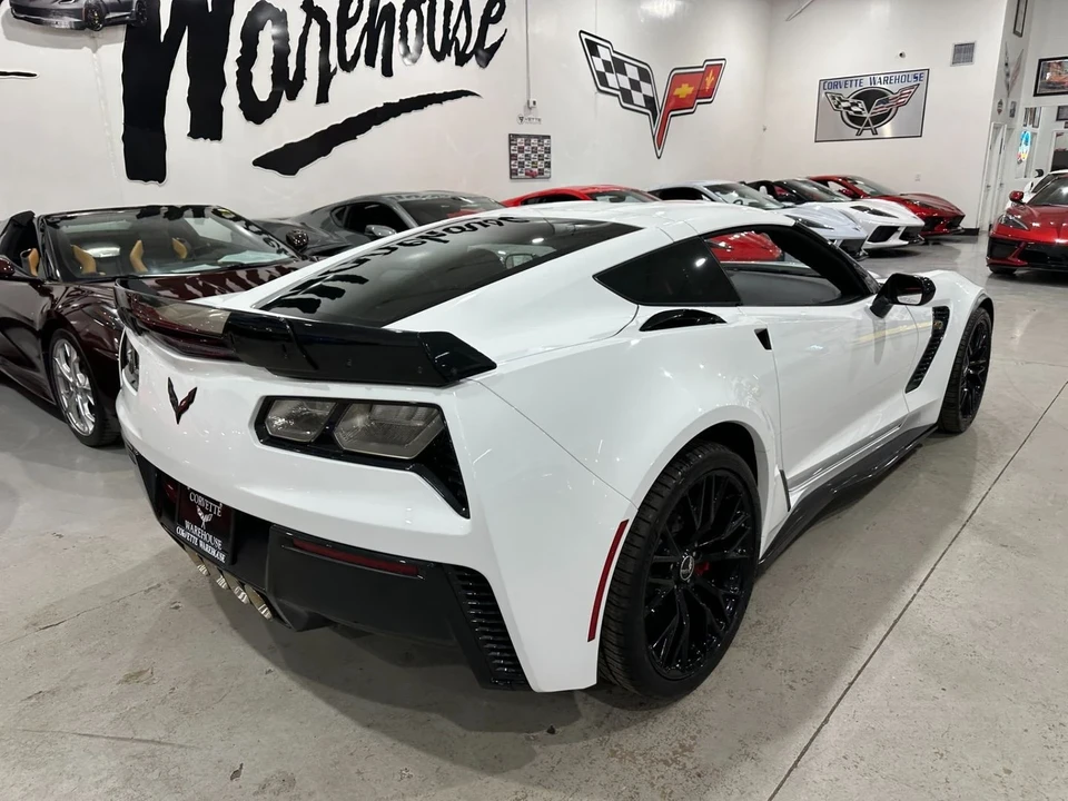 2015 Chevrolet Corvette C7 Z06 - Image 8 of 12