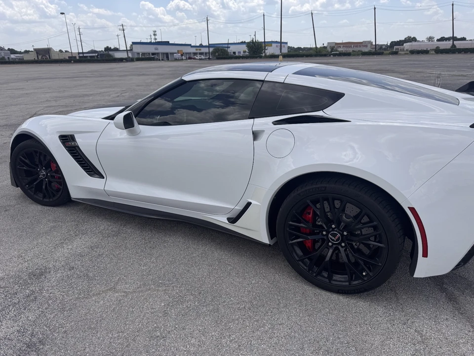 2015 Chevrolet Corvette C7 Z06 - Image 5 of 19
