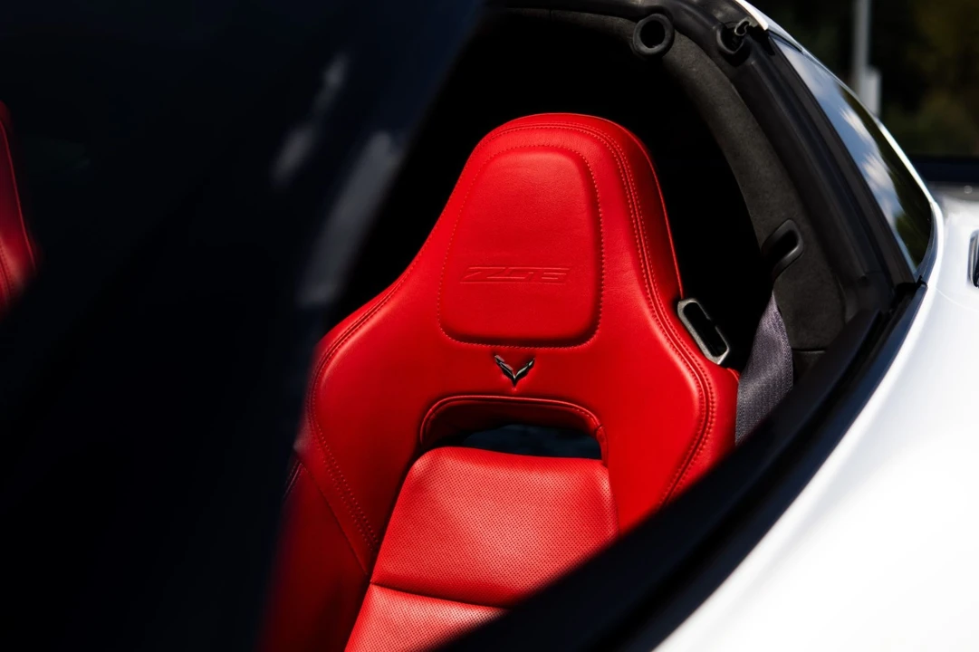 2015 Chevrolet Corvette C7 Z06 - Image 14 of 31