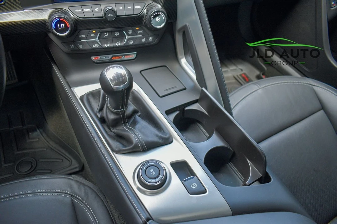 2015 Chevrolet Corvette C7 Z06 - Image 14 of 31
