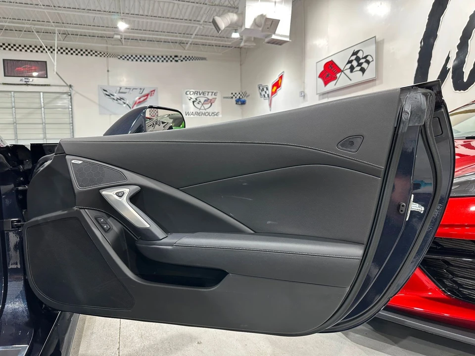 2015 Chevrolet Corvette C7 Z06 - Image 18 of 21
