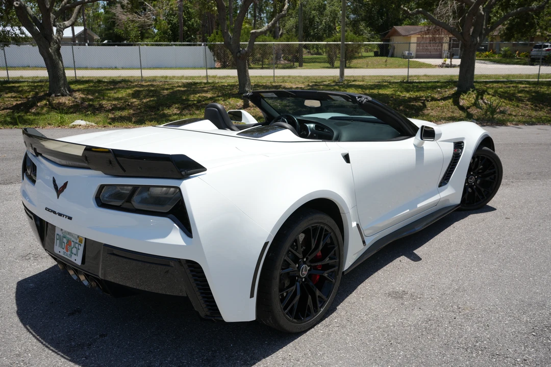 2015 Chevrolet Corvette C7 Z06 - Image 8 of 31