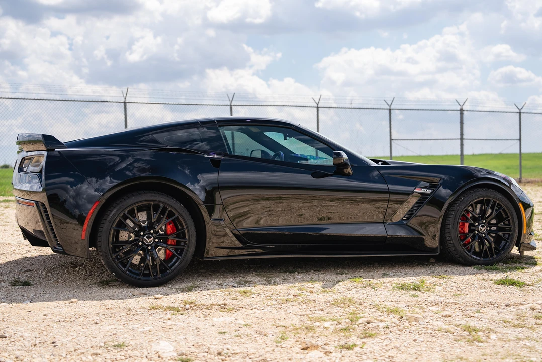 2015 Chevrolet Corvette C7 Z06 - Image 12 of 31